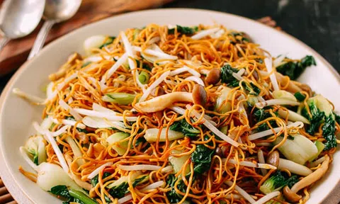 Công thức làm mì xào rau cải thanh đạm cho thực đơn đầu tuần