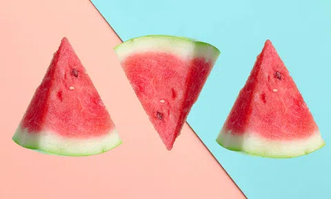 Điểm danh những lợi ích thần kỳ của dưa hấu giúp bạn đẹp `từ đầu đến chân`