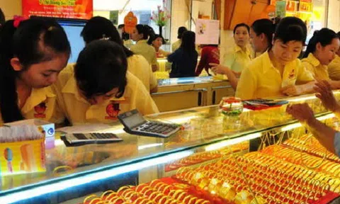 Giá vàng hôm nay 29/6: Thấp kỷ lục, vàng xuống đáy 1 năm