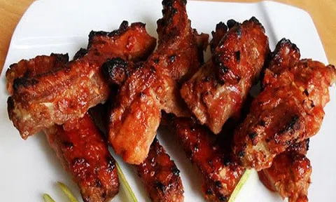 Đầu bếp khách sạn 5 sao chia sẻ bí quyết ướp sườn ngon mê ly