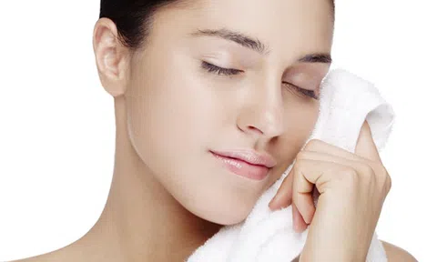 2 cách trị mụn ẩn tại nhà hiệu quả nhất, thay thế cả đống mỹ phẩm đắt tiền