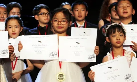 Bé gái Việt giành giải nhất tại cuộc thi piano quốc tế ở Mỹ