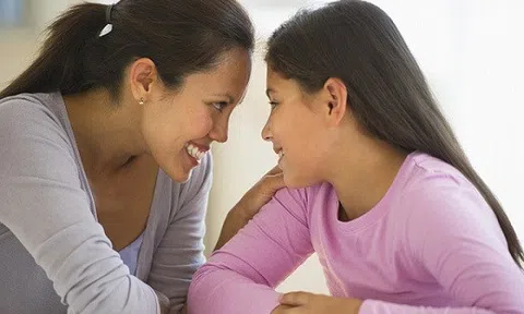 Có con gái tuổi dậy thì, cha mẹ nên biết 5 bí quyết này