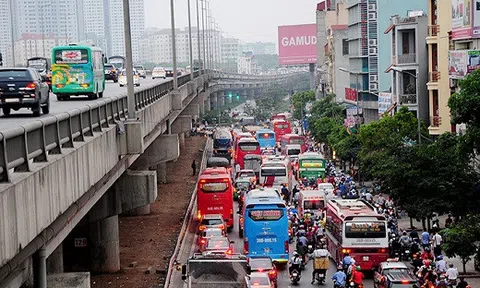 Bất thường cấp phép cho bến xe “tạm”… 50 năm tại Hà Nội