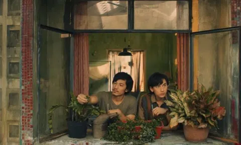 Trailer mới của \"Song Lang\" gây tò mò vì loạt cảnh \"đam mỹ\" ngọt ngào 