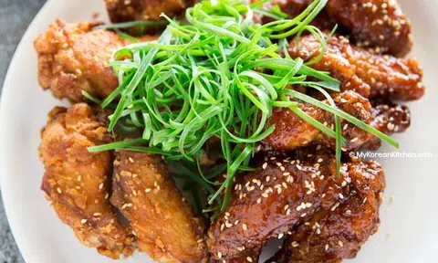  Gà rán sốt cay kiểu Hàn ngon ngất ngây ai cũng mê say