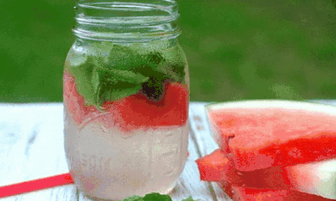 Muốn da đẹp hết mụn nhất định không thể bỏ qua những công thức nước detox sau đây