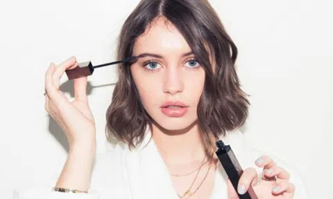 Ánh nhìn cuốn hút hơn với cách làm lông mi dài tự nhiên ngay tại nhà