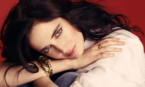 Eva Green – Nàng ốc mượn hồn với chiếc vỏ khoa trương