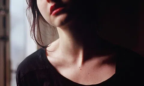 Sự im lặng của đàn bà khôn ngoan