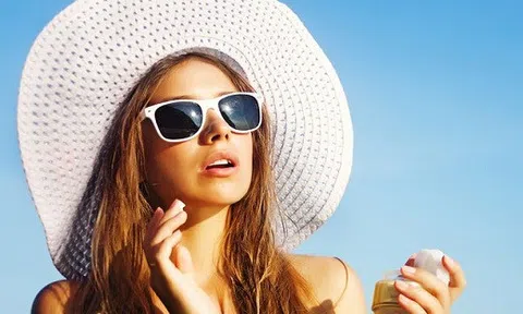 Liệu chỉ số SPF trong kem dưỡng ẩm có thật sự bảo vệ bạn khỏi các tia UV?