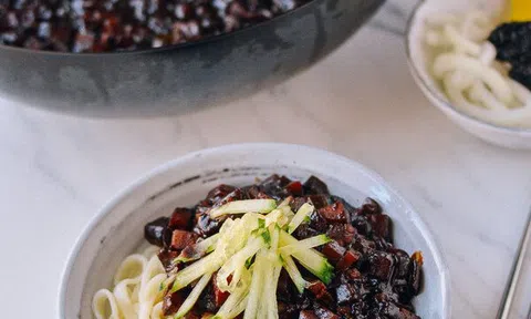 Bí quyết để làm mì tương đen ngon đúng kiểu Hàn Quốc chính là đây
