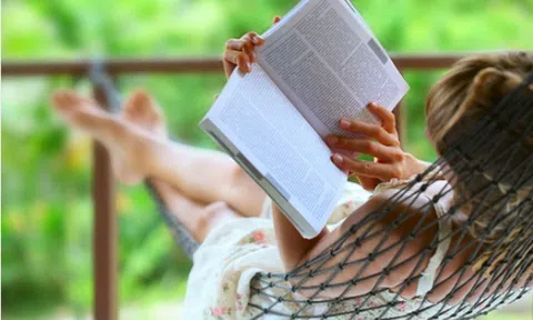 Người phụ nữ ưa đọc sách là người phụ nữ đẹp