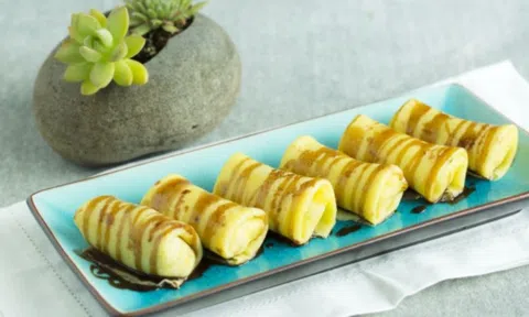 Mách bạn cách làm bánh chuối cuộn ăn một lần là nhớ mãi