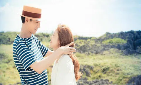 5 dấu hiệu đàn ông yêu bạn thật lòng không sai vào đâu được!