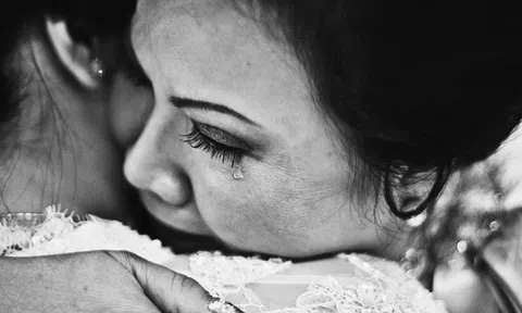 Phụ nữ chỉ nên sống và hy sinh vì 2 người: Người sinh ra mình và người mình sinh ra