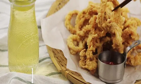 Nhâm nhi vui miệng món mực chiên xù chấm tương ngon tuyệt