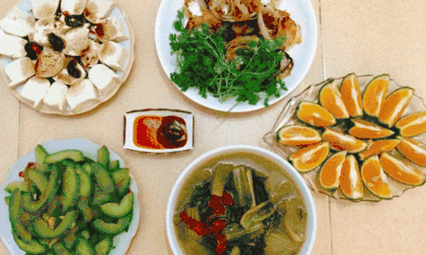 Những mâm cơm chay đẹp mắt đủ dinh dưỡng do cô gái 9X Hà Thành nấu mỗi ngày 