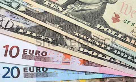 Tỷ giá ngoại tệ ngày 18/7: Thị trường chao đảo, USD tăng vọt
