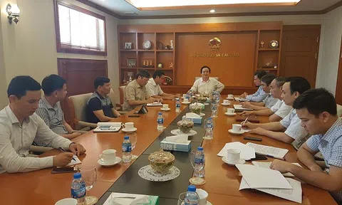 Bộ trưởng Phùng Xuân Nhạ: Đưa ra khỏi ngành những giáo viên, cán bộ tiêu cực