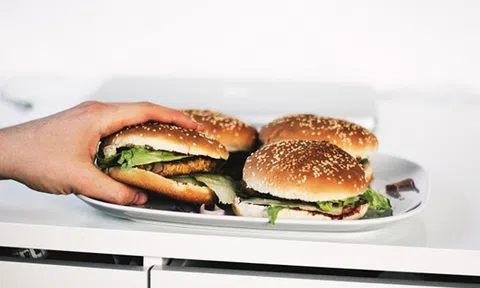 Bạn có đang đối mặt với chứng rối loạn ăn uống?