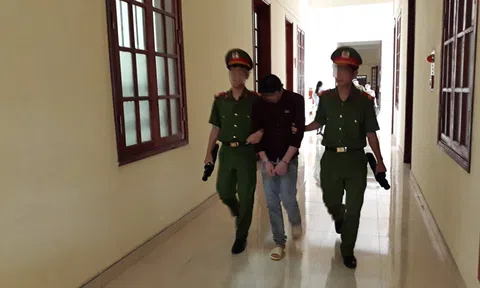 Bản án cho thanh niên 17 tuổi `hại đời` bé gái 11 tuổi dẫn đến có bầu