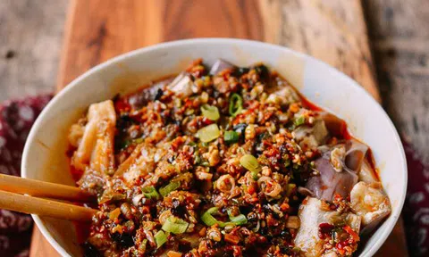 Cà tím hấp làm theo kiểu này đảm bảo cả nhà sẽ mê mẩn