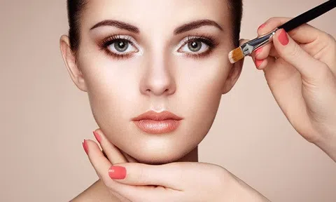 5 cách sử dụng kem nền giúp `nâng cấp` hiệu quả làn da của bạn