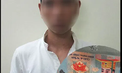 Danh tính tài xế trả tiền âm phủ cho khách Tây ở bờ hồ Hoàn Kiếm