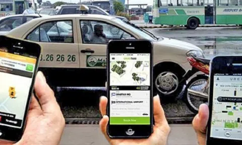 Khốc liệt cuộc chiến taxi công nghệ, người dùng hưởng lợi