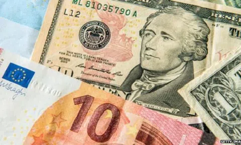 Tỷ giá ngoại tệ ngày 24/7: Nhân dân tệ giảm không ngừng, USD đầy rủi ro