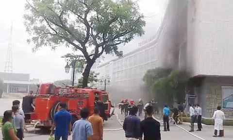 Huế: Cháy hội trường Đại học Y Dược