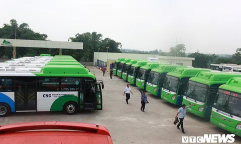 Ảnh: Cận cảnh tuyến xe buýt triệu USD trước giờ lăn bánh phục vụ dân Thủ đô