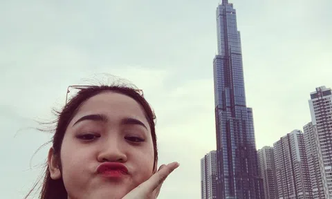 Ảnh \'sống ảo\' của giới trẻ với tòa nhà cao nhất Việt Nam