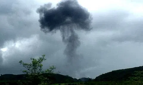 Công bố danh tính 2 phi công hy sinh trong vụ rơi máy bay quân sự ở Nghệ An