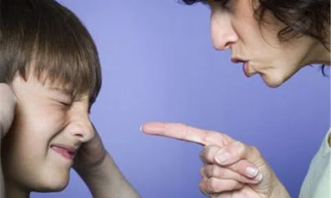Lỗi dạy con sai lầm khiến trẻ càng bướng bỉnh, kém phát triển