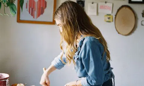 Biết nấu ăn không phải là `bằng cấp` để đánh giá 1 người phụ nữ