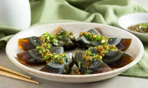 Trứng bắc thảo mà làm kiểu này vừa hấp dẫn lại ngon vô cùng