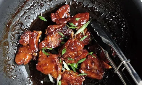 Đậm đà ngon cơm món sườn rim ngon ngất ngây