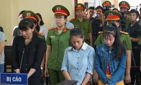 Nước mắt bảo mẫu và nỗi đau con trẻ