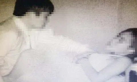 Lộ ảnh cặp khán giả thân mật thái quá trong rạp, CGV nói gì?