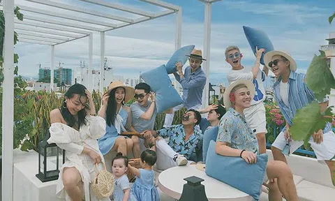 Nhóm bạn thân du lịch khắp Đà Nẵng, Hội An, chụp ảnh đẹp lung linh