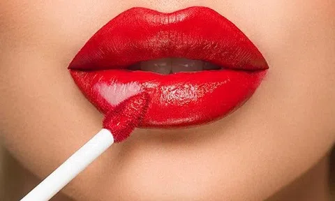 Tin vui cho các tín đồ làm đẹp, son môi cũng có những lợi ích bất ngờ