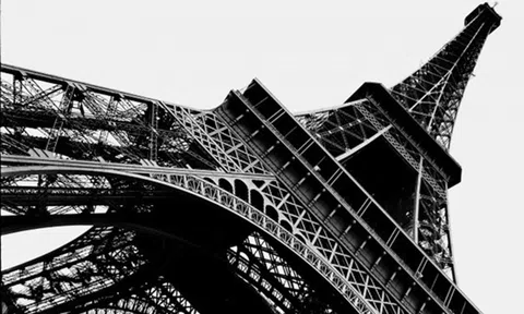 Công nhân đình công, tháp Eiffel phải tạm thời đóng cửa