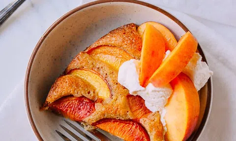 Làm nhanh bánh đào mềm mịn cho bữa sáng thêm phần hấp dẫn