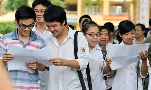 Sau đợt điều chỉnh nguyện vọng, ngày đầu chạy lọc ảo: Điểm chuẩn dự kiến giảm mạnh