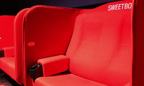 Diễn “cảnh nóng” trong rạp CGV: Đừng để bản năng làm lu mờ ý thức