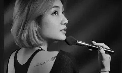 Đậm sâu mối tình 5 năm với Make-up