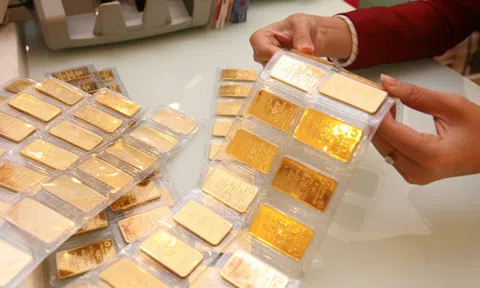 Giá vàng hôm nay 7/8: USD tăng vọt, dìm vàng xuống ngưỡng nhạy cảm