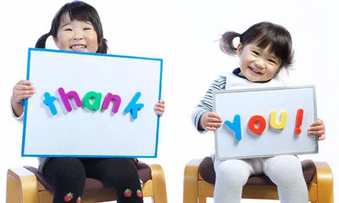 25 phép giao tiếp tối thiểu cha mẹ nên dạy trẻ từ sớm để con ngoan